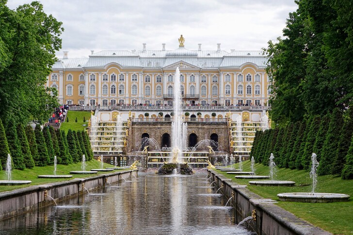 Петергофский дворец и Большой каскад