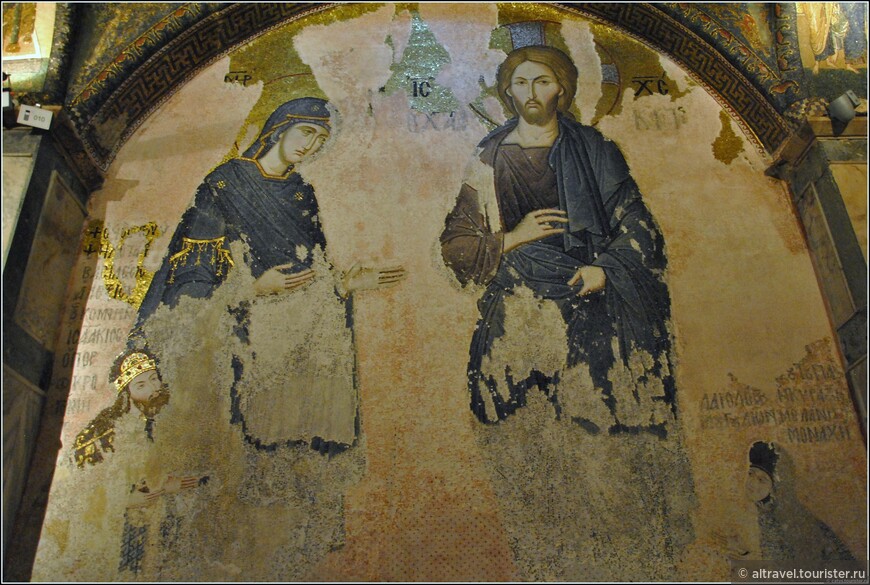 Мария-Меланья в правом нижнем углу мозаики «Деисус» в церкви Хора.