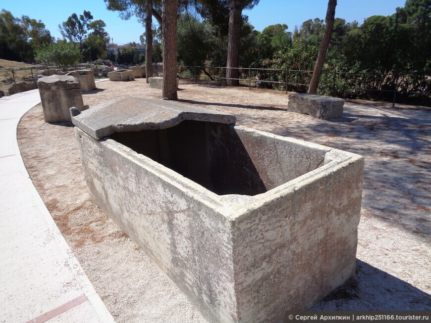 Античный алтарь Гиерона в Сиракузах на Сицилии — самый большой алтарь древнего Мира