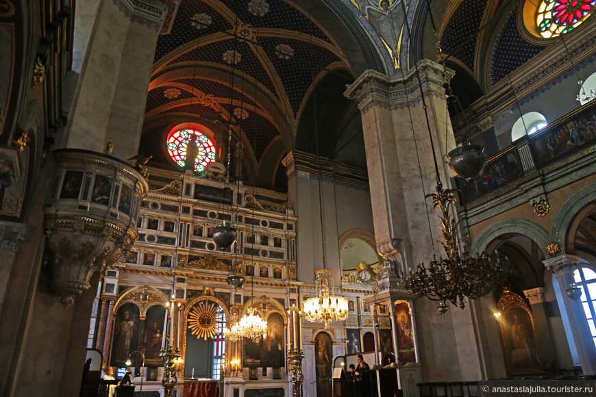 Православная церковь Святой Троицы в многоликом Стамбуле