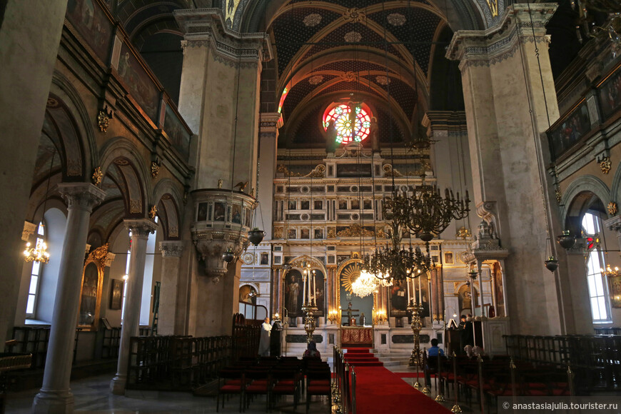 Православная церковь Святой Троицы в многоликом Стамбуле
