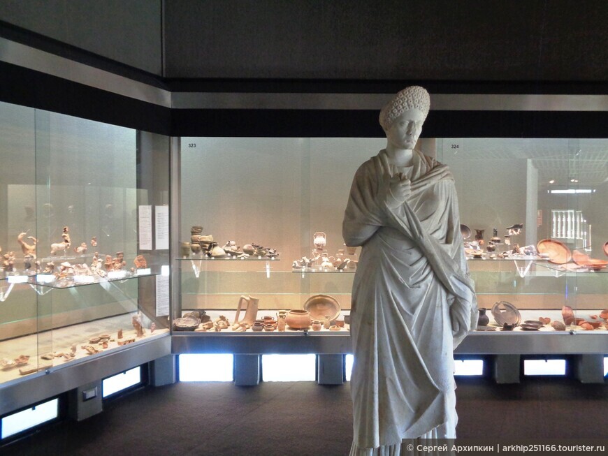 Археологический музей Паоло Орси с прекрасной коллекцией древнегреческого искусства в Сиракузах на Сицилии