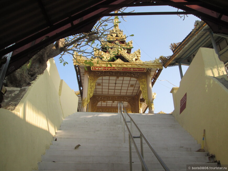Прогулка по холму с пагодами в Чаусе