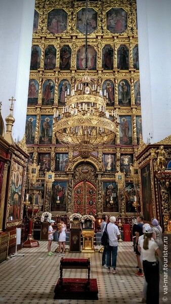 Иконостас Троицкого собора.