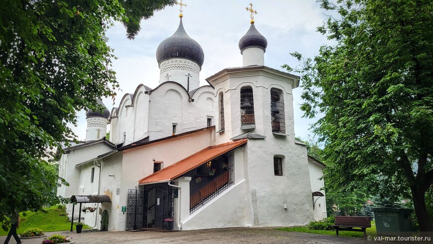 Церковь Василия Великого на Горке 
