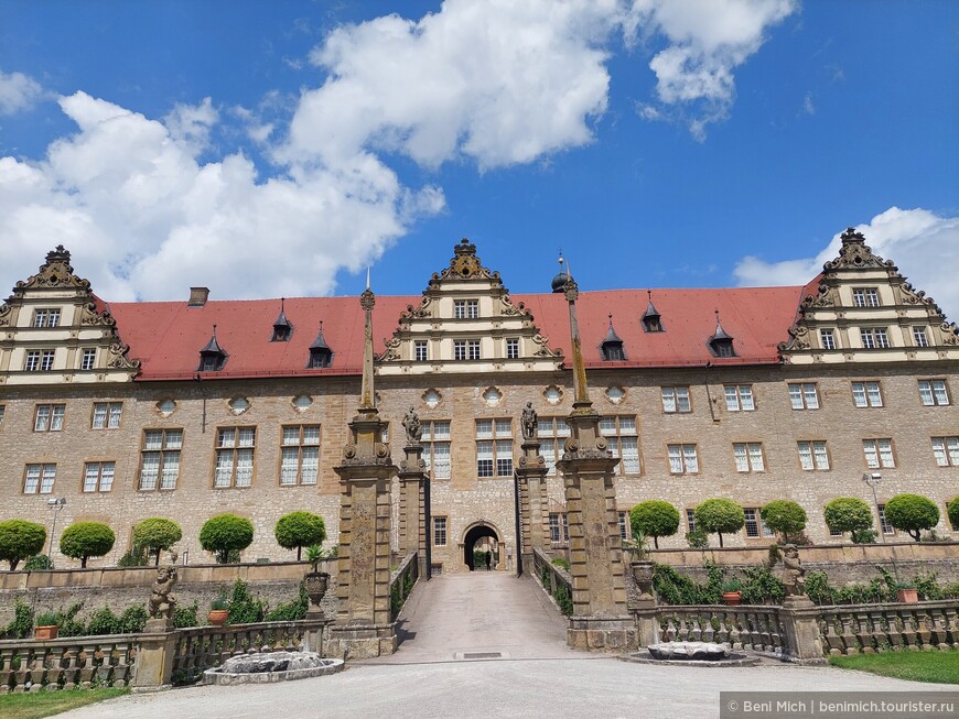 Замок Вайкерсхайм на Романтической дороге Германии