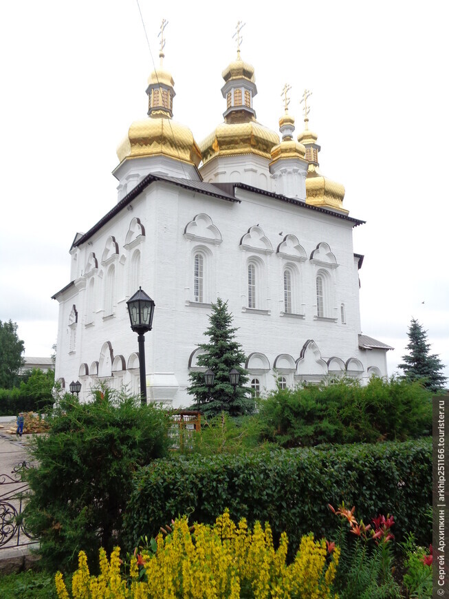 Свято-Троицкий мужской монастырь в Тюмени — один из главных религиозных центров Сибири