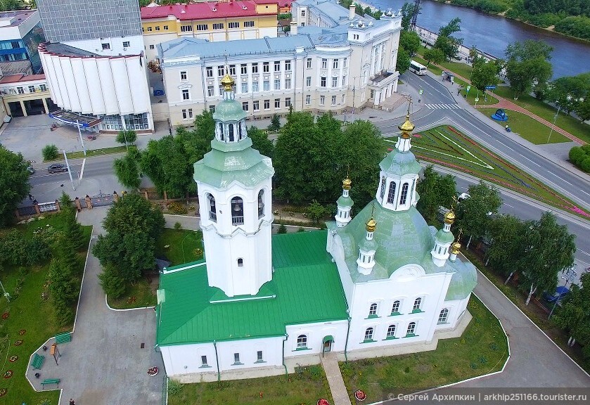 Крестовоздвиженский храм тюмень. Крестовоздвиженская Церковь Тюмень. Церковь Воздвижения честного Креста Господня Тюмень. Крестовоздвиженский собор Тюмень. Никольская Церковь Тюмень.
