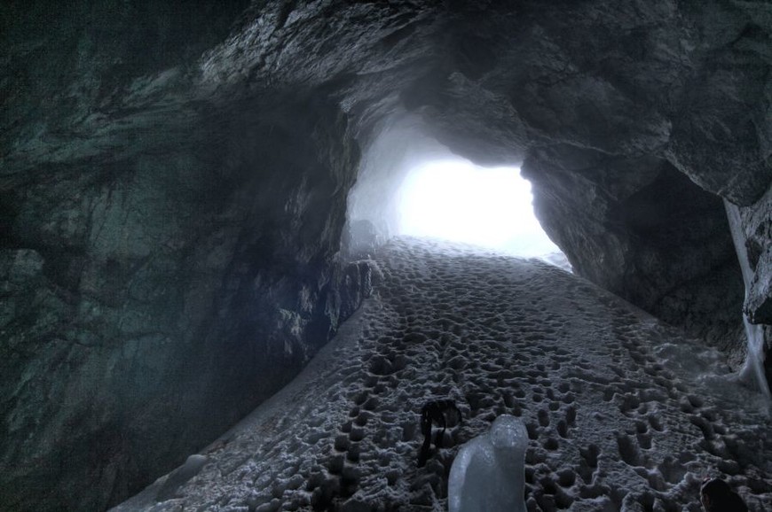 Сокровища Балкан. Ледяная пещера