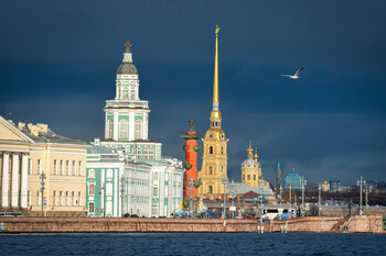 Названы страны, туристы из которых посещают Петербург чаще всего