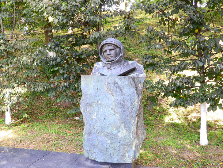 Памятник Ю. А. Гагарину в Боровске