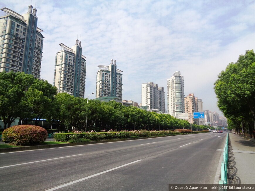 Парк Века — главный городской парк в 30-миллионном Шанхае