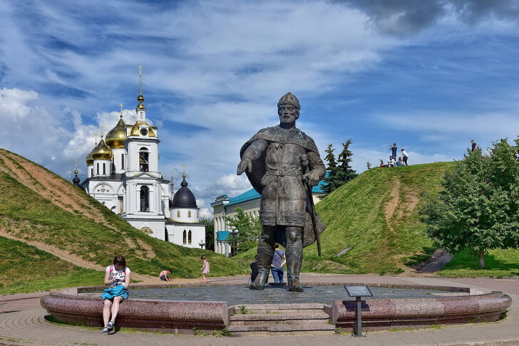 Памятник Юрию Долгорукому в Дмитрове