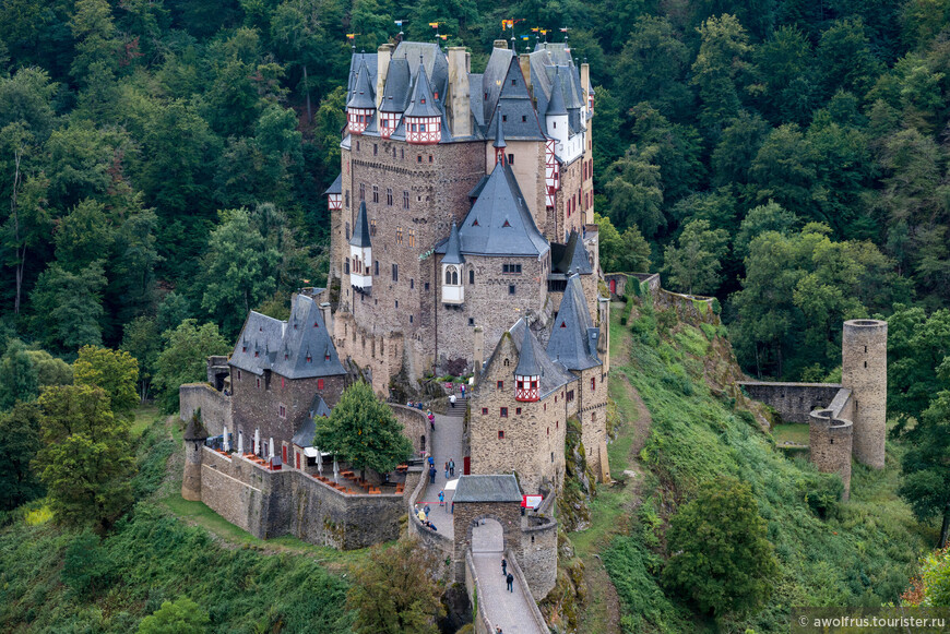 Сказочный замок Эльц в долине Мозеля
