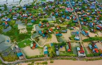 Во Вьетнаме наводнение разрушило целый район провинции Нгеан