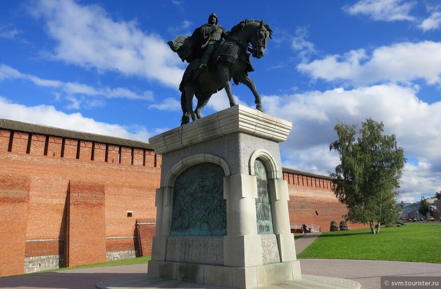 Открытие памятника состоялось в мае 2007 года в рамках Дней славянской культуры и письменности,в свою очередь приуроченных ко дню памяти святых Мефодия и Кирилла.