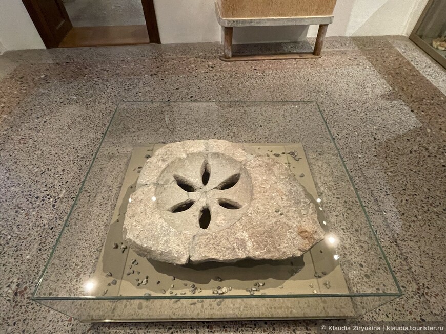 Крышка римского люка. Шаан, 4 век.