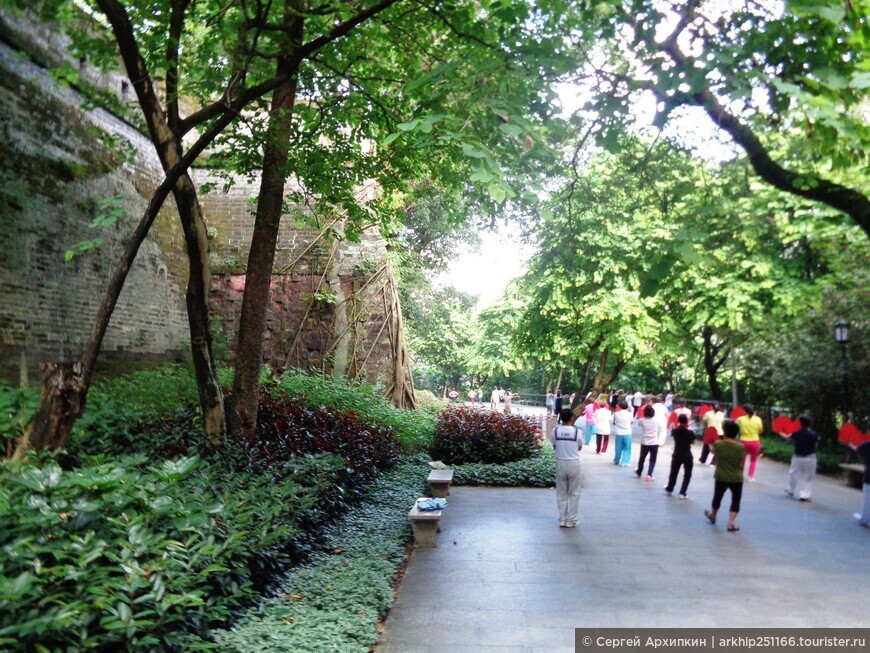 Самый большой и красивый парк в столице Южного Китая — Гуанчжоу (Кантон) — парк Юэсю