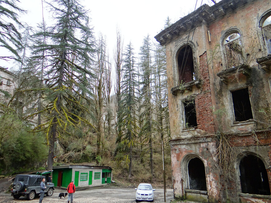 Абхазия — путь к горам, озерам, водопадам