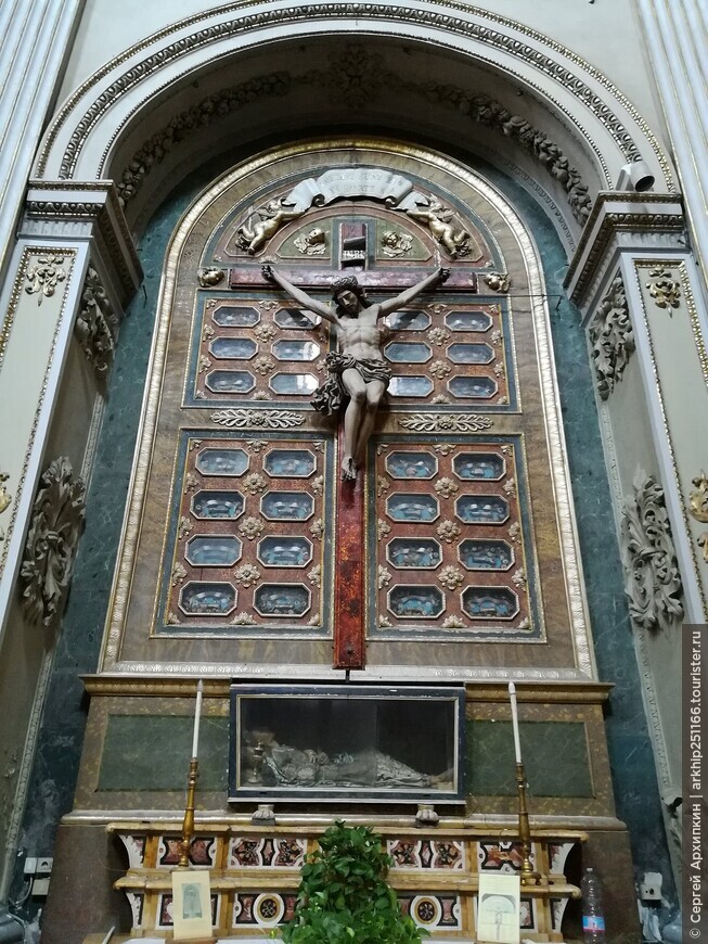 Барочный собор Святой Терезы в Кальсе — в Палермо