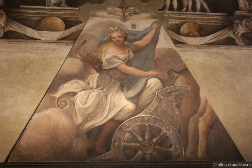 Богиня Диана возвращается с охоты в колеснице, запряженной двумя оленями.