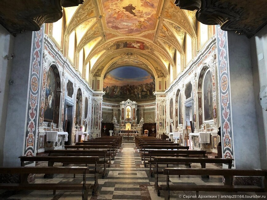 Барочная церковь Сан Франческо Паоло — самая красивая церковь Милаццо на севере Сицилии