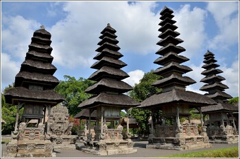 Систему квот для туристов на Бали пока вводить не будут 