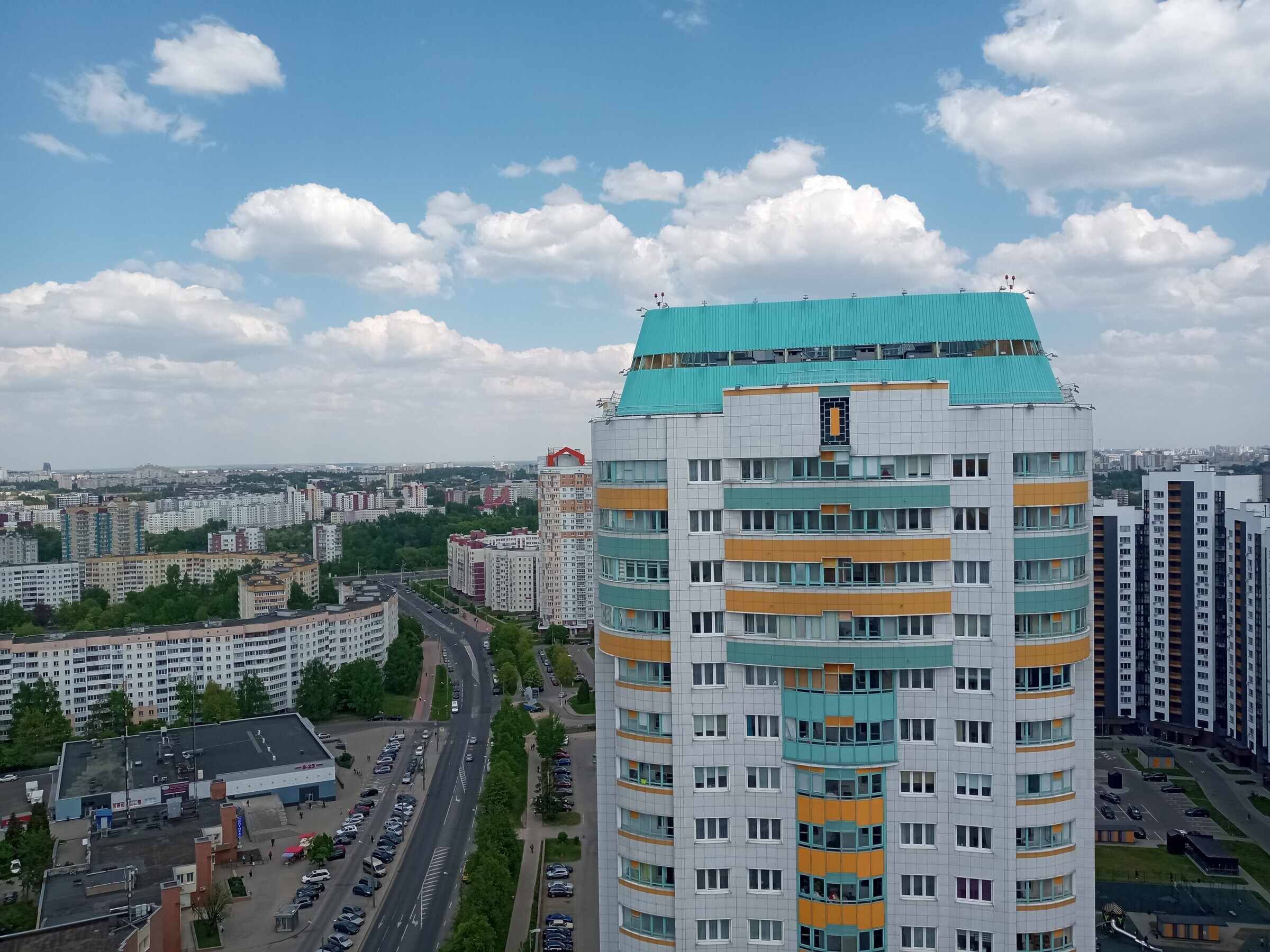 Минск 17. Янтарный Гродно. Застройщик Су 155. ЖК Зюзино. Жилые комплексы Зюзино.