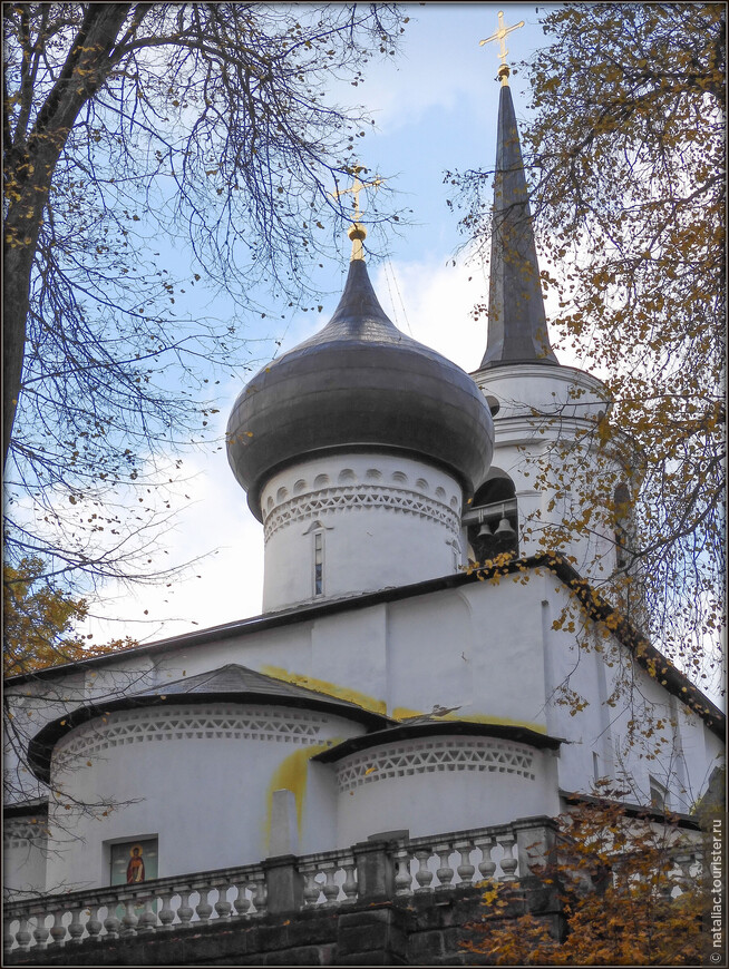 Святогорский Свято-Успенский монастырь, место, где похоронен Пушкин