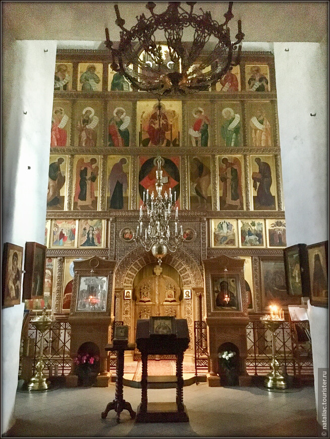 Святогорский Свято-Успенский монастырь, место, где похоронен Пушкин