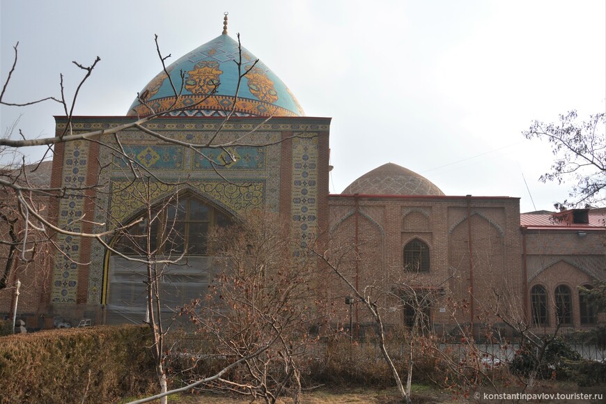 Голубая мечеть в Ереване, одно из немногих напоминаний о мусульманском прошлом этого города