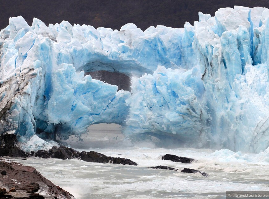 Эпический «разрыв» ледника Перито-Морено.