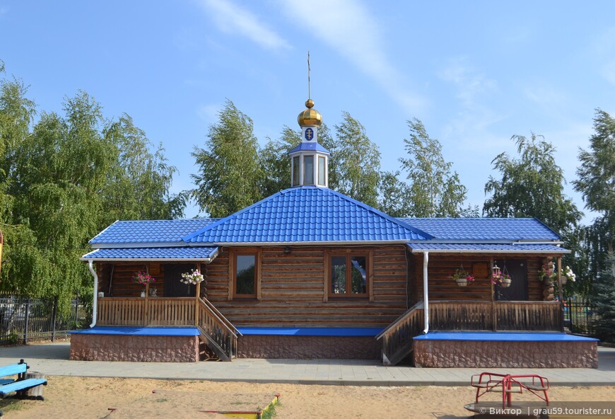 Церковь и памятник в честь Петра и Февронии Муромских 