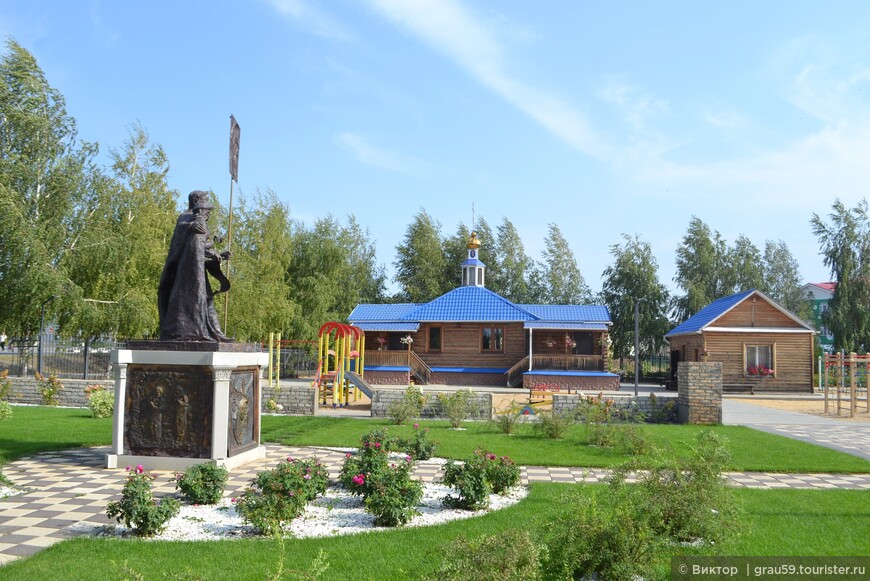Церковь и памятник в честь Петра и Февронии Муромских 