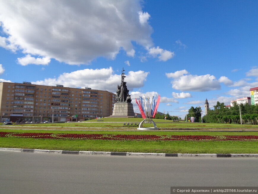 Памятник Основателям города Сургута