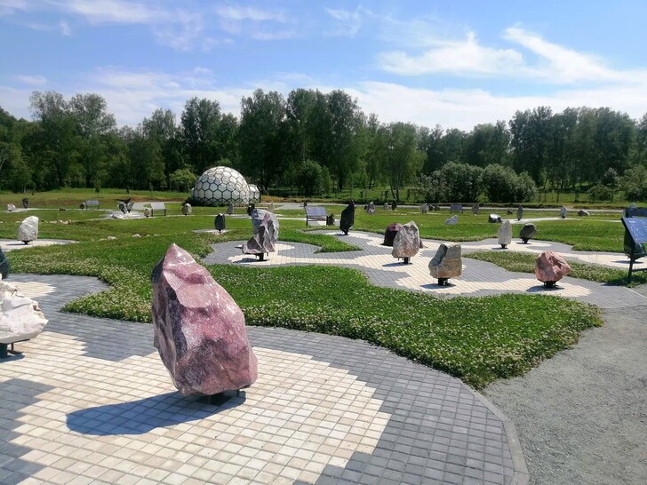 Сад камней в Мира Парке