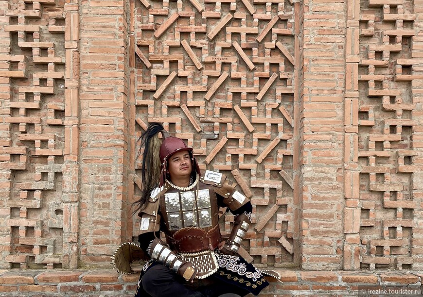 Азиз в образе киргизского воина