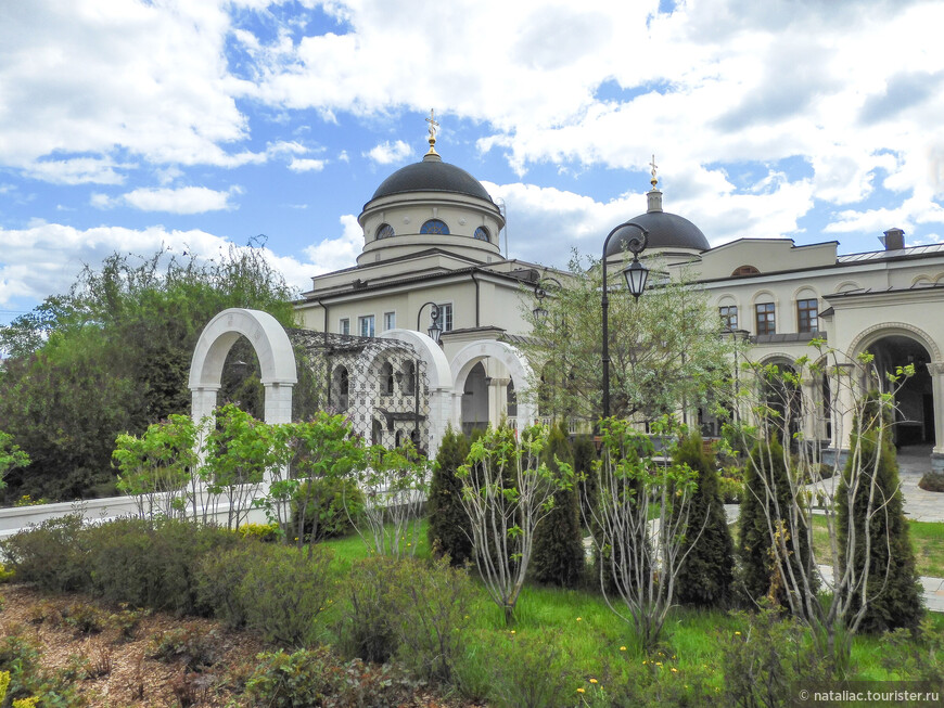 Александро-Невский Ново-Тихвинский женский монастырь 