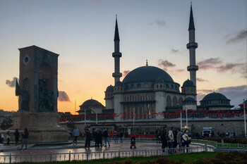 В центре Стамбула зарезали российского туриста