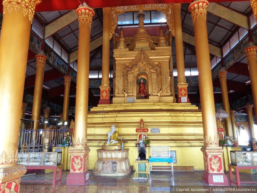Золотой королевский дворец в Баго (Мьянма-Бирма)