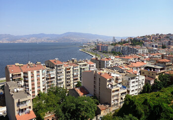 В турецком Измире произошло небольшое землетрясение
