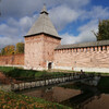 Башня Копытенские ворота — один из самых сохранившихся объектов крепостной стены, остались даже элементы декора.