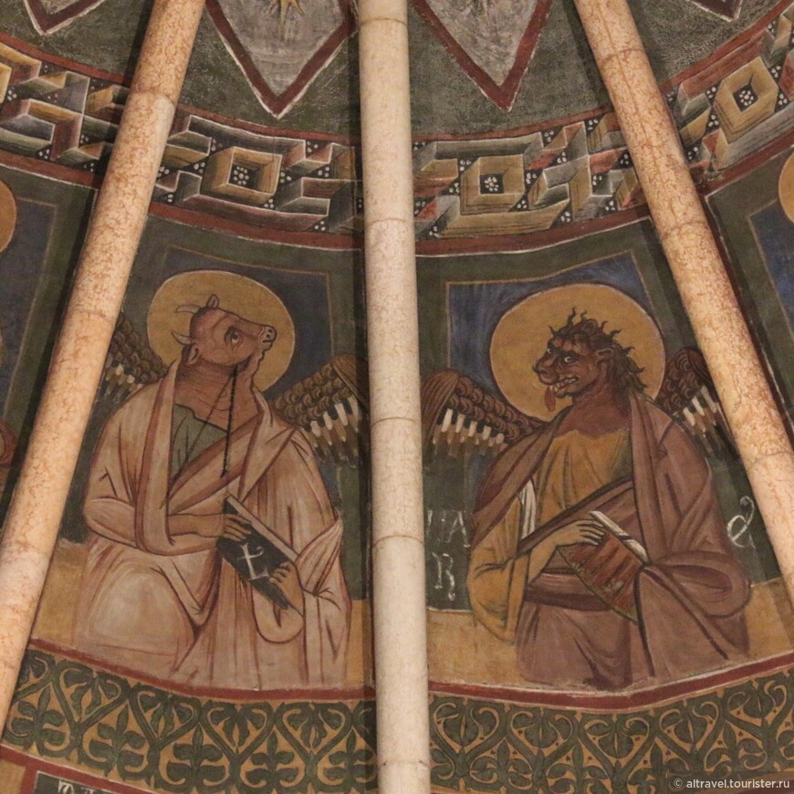 Евангелисты на куполе баптистерия: Лука и Марк.