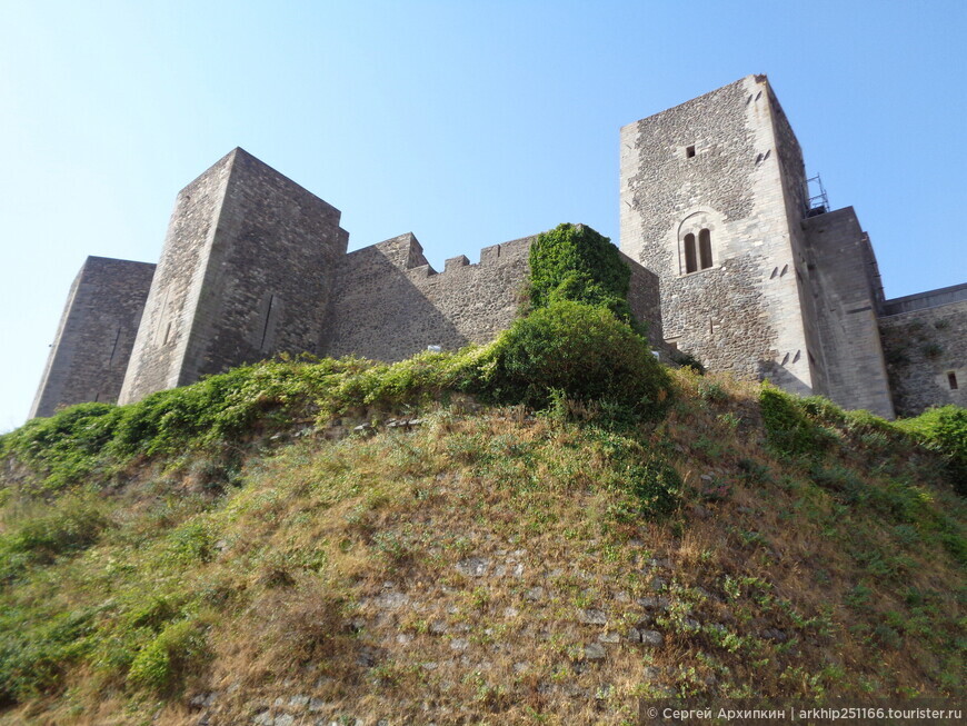 Средневековый замок 11 века в Мельфи — древней столицы Южной Италии