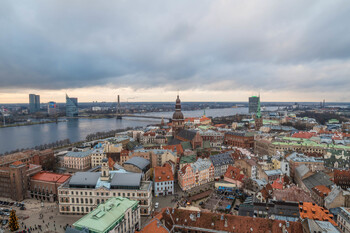 Латвия прекратила выдачу всех типов виз россиянам 