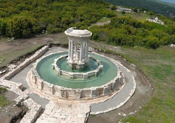 В Турции запустили фонтан, которому 2000 лет 