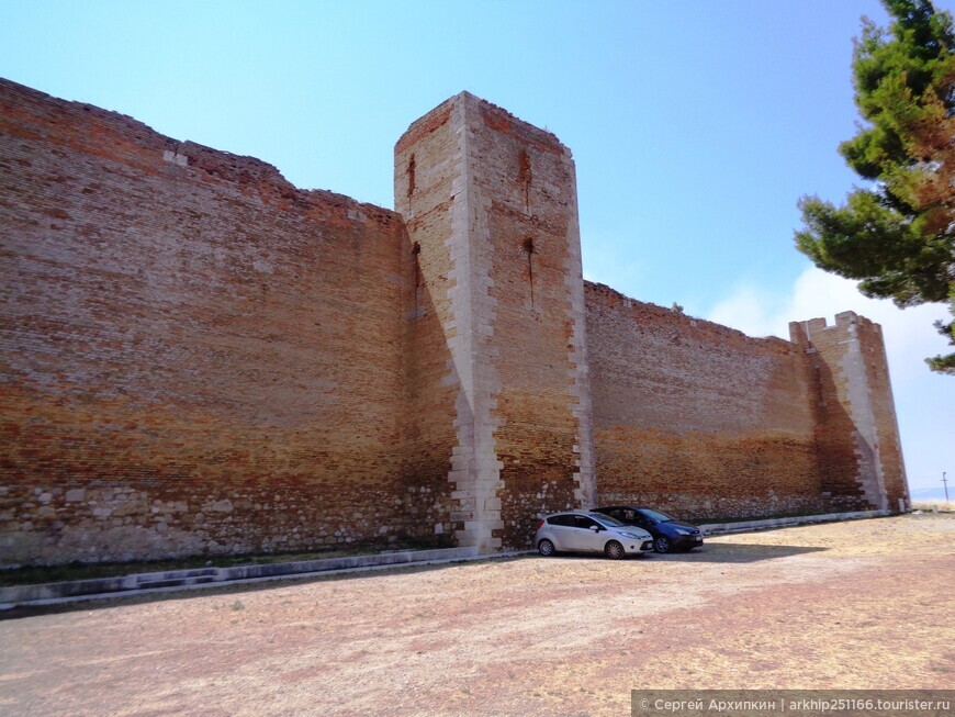 Средневековая крепость Лучеры — одна из самых мощных на Юге Италии