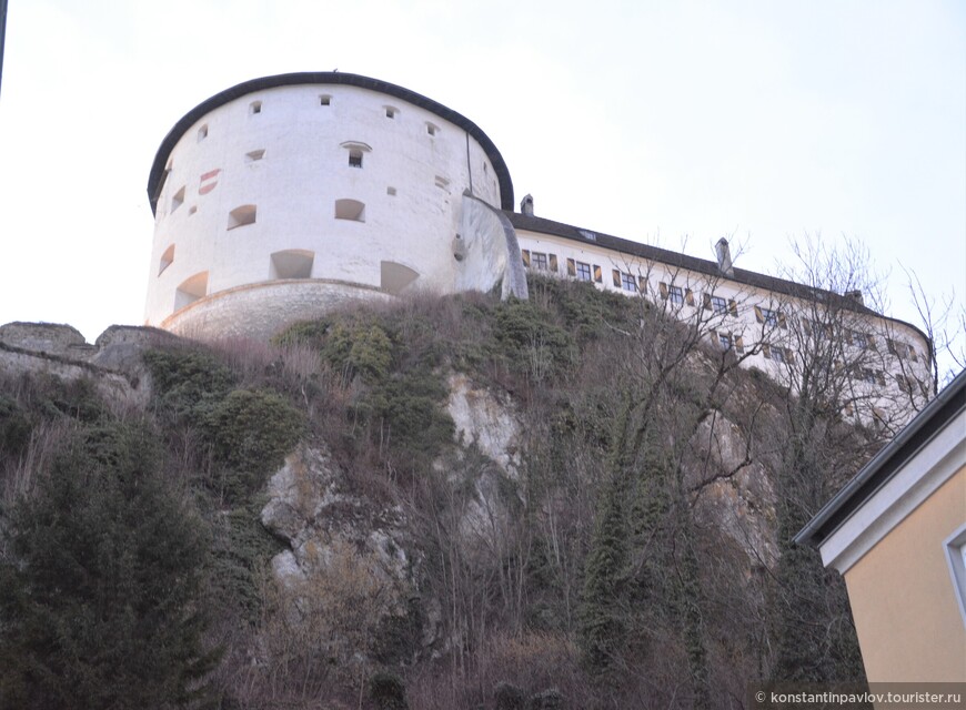 Австрия. Зальцбург. Замок на скале