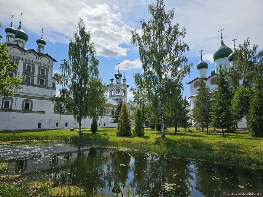 Великий Новгород: Николо-Вяжищский монастырь.