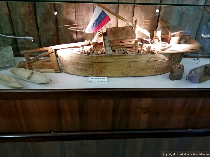 Модель речного судна для доставки дров и соли. Конец XIX начало XX века. 